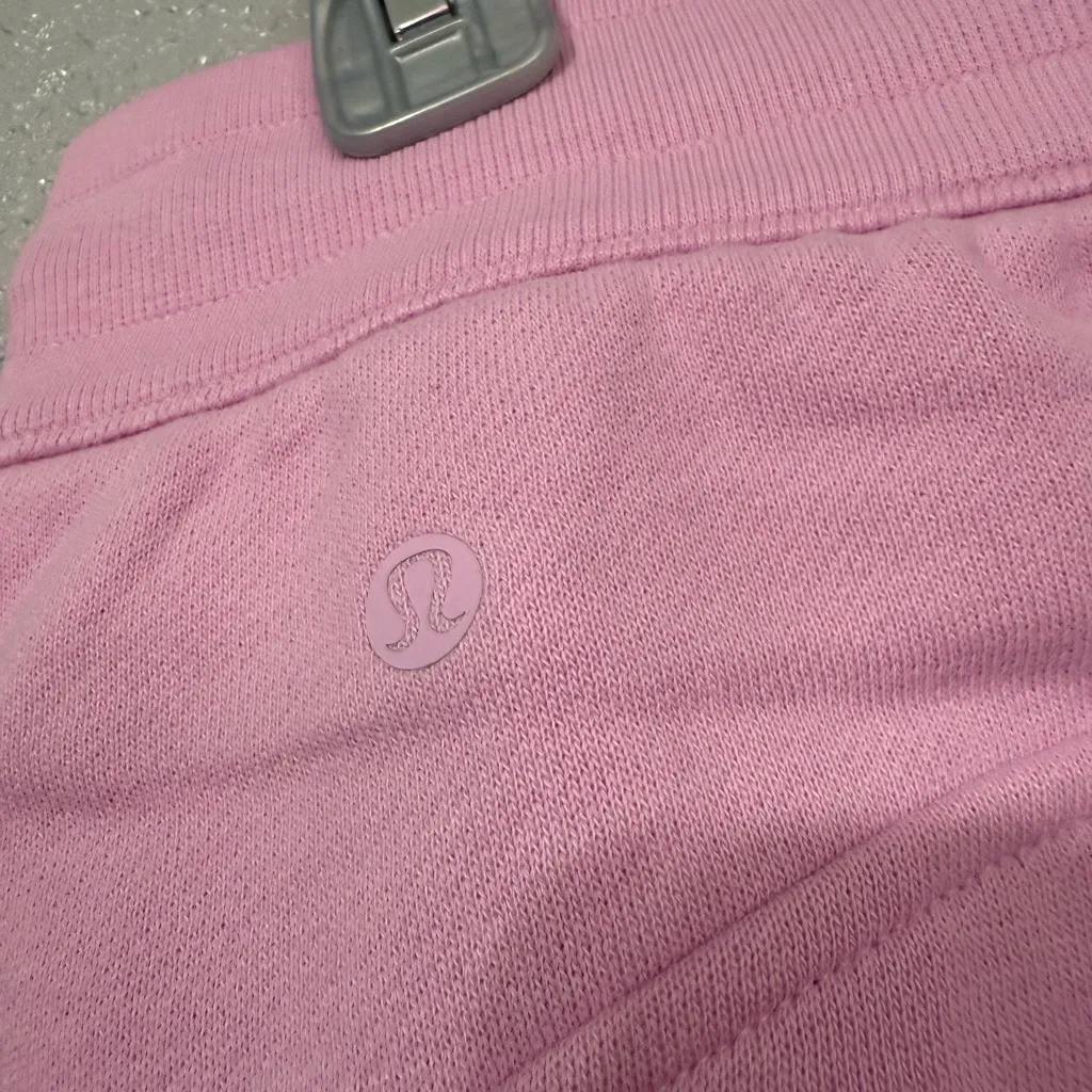 Lululemon Scuba HR Shorts 5” size 12 in vita pink - Image 5
