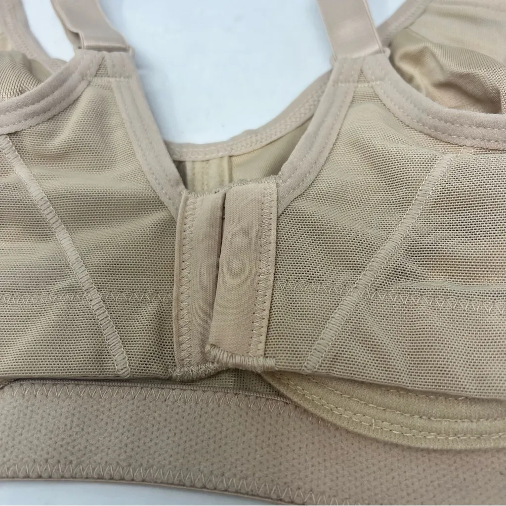Moving Comfort Cara medium impact bra in Latte size 34C NWT - Image 4