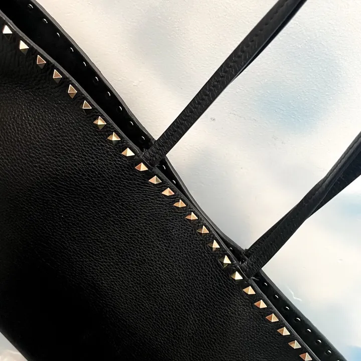 Valentino Garavani rockstud leather tote bag - Image 5