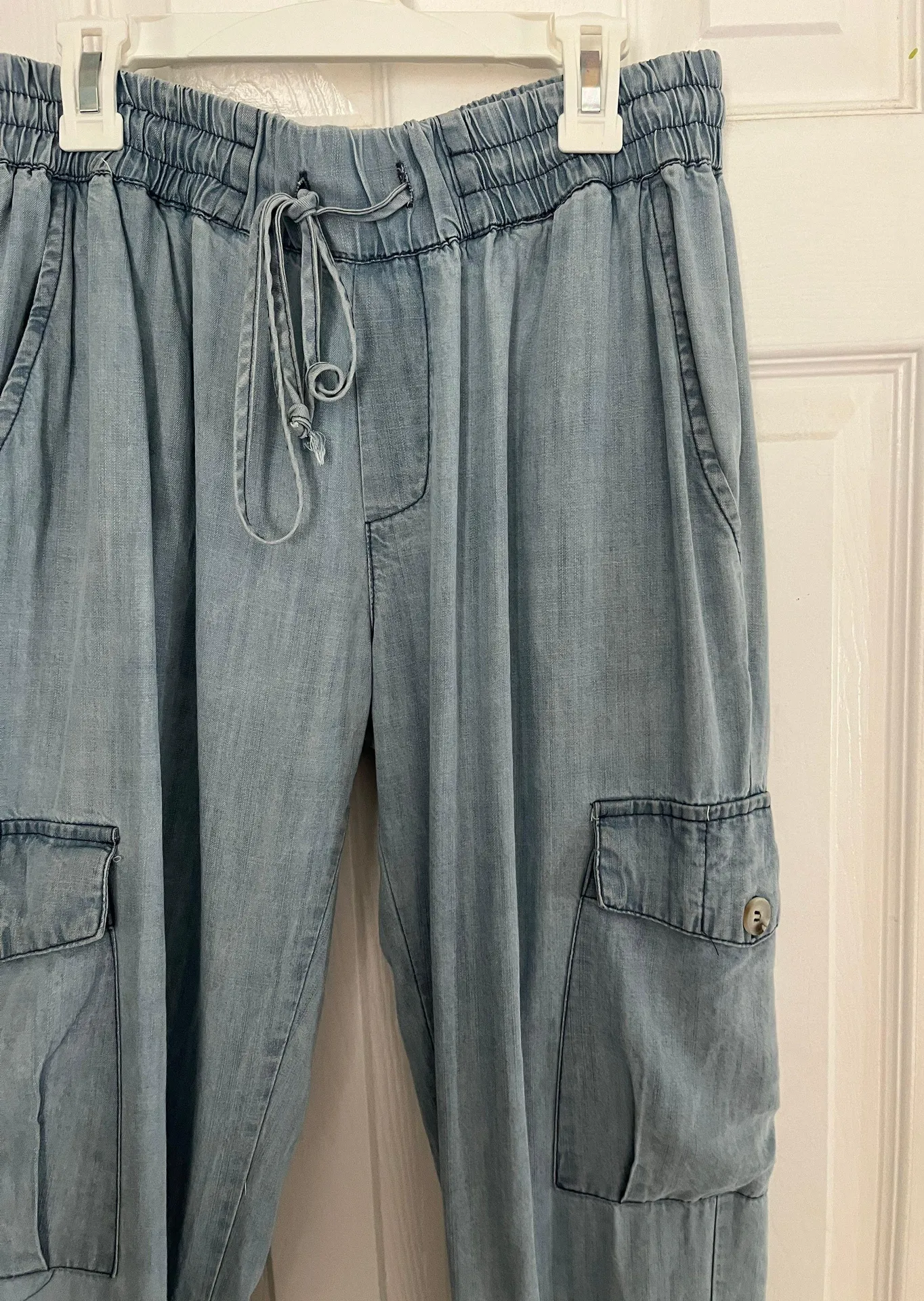 American Threads Cargo Joggers - Image 3