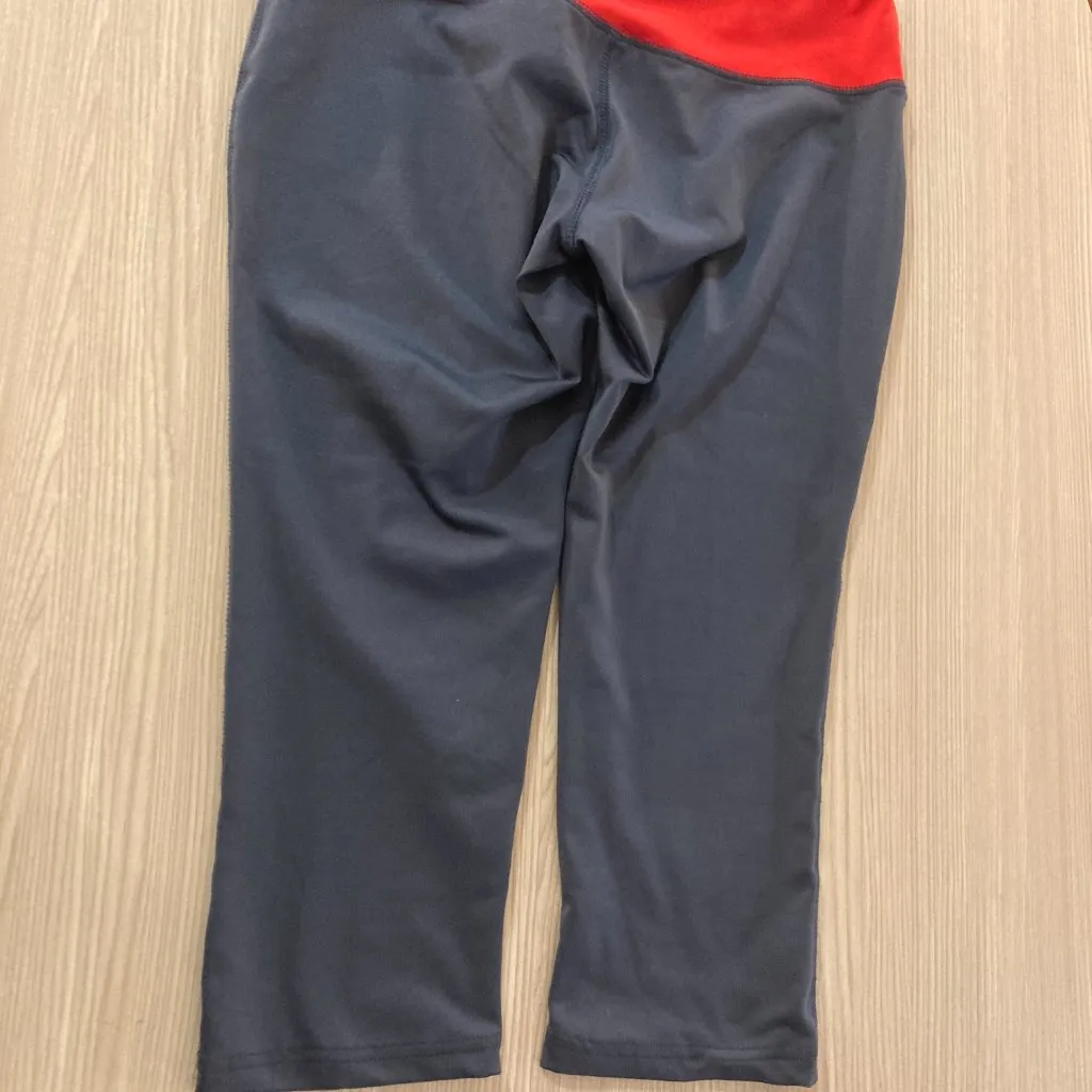 Fresno State Bulldogs Leggings Womens Small 3/5 Russell Gray with Red Waistband - Image 3