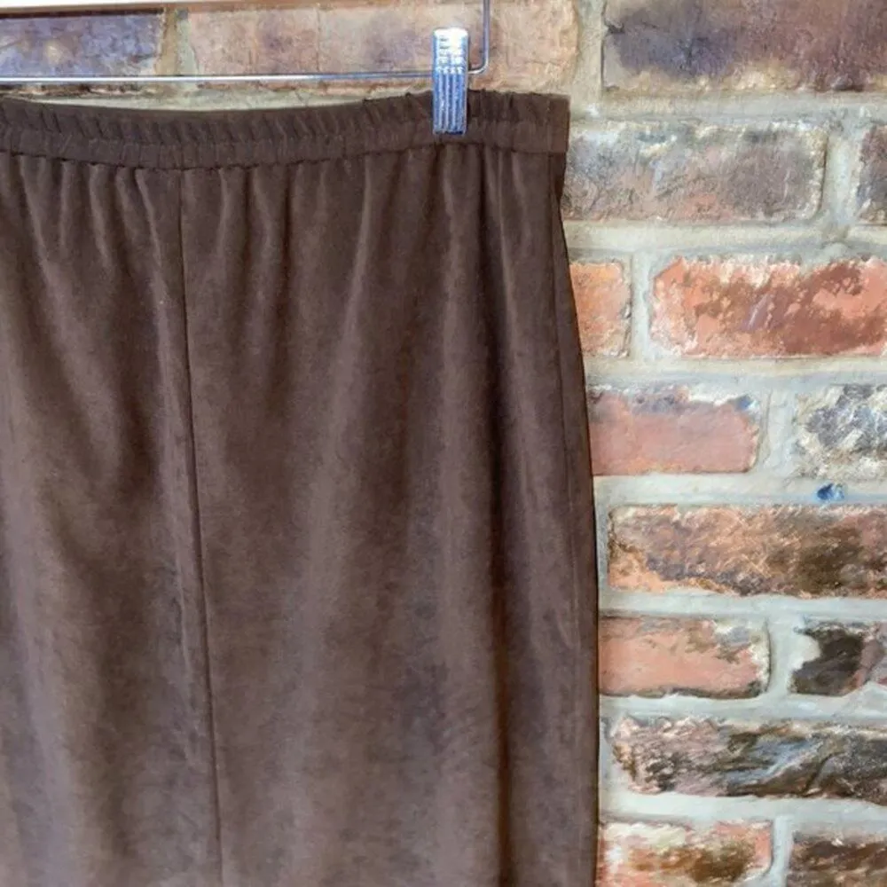 Leslie Fay Brown Faux-Suede Midi Straight Pencil Skirt Women's Size 12 - Image 7