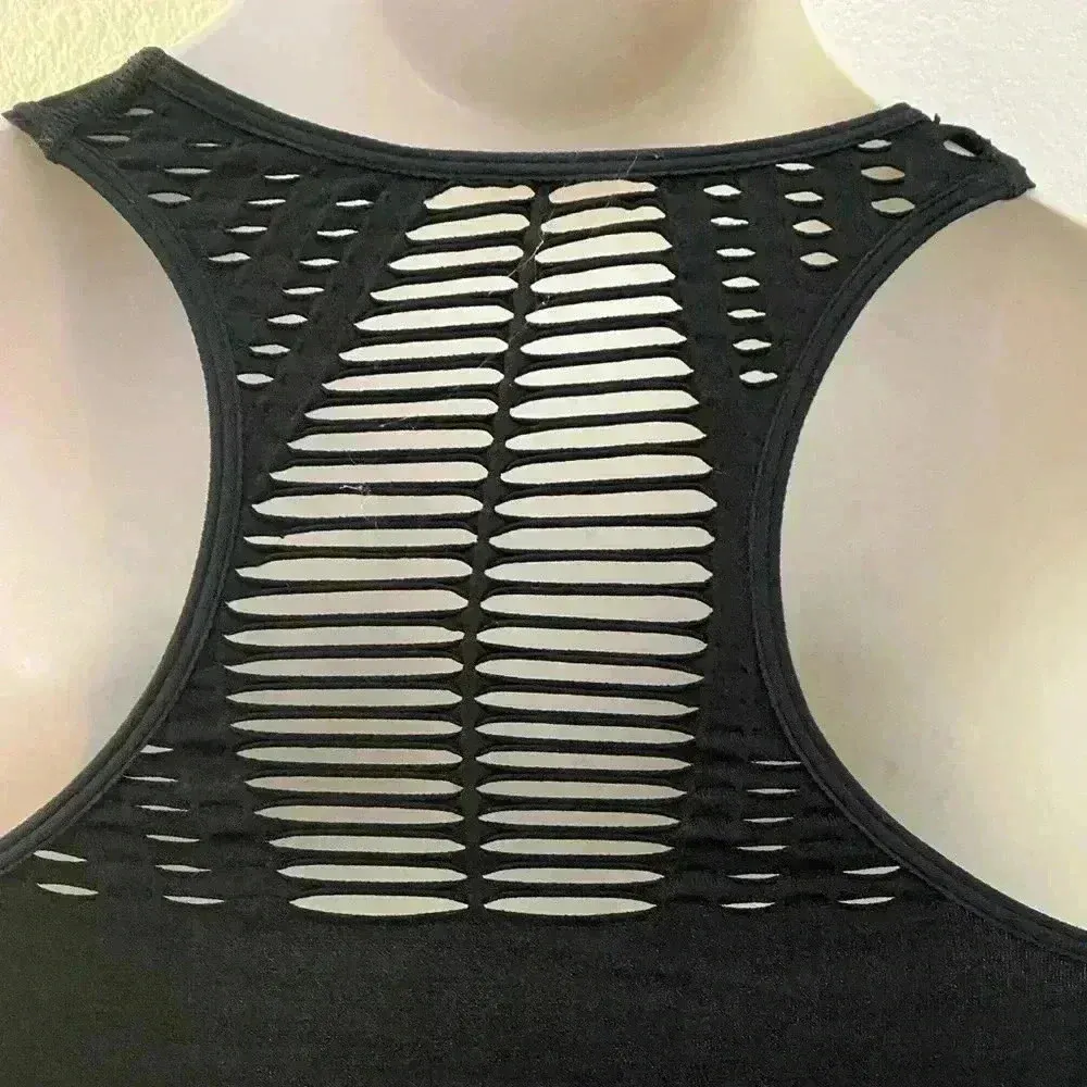 🆕Rene Rofe Seamless Cut Out Black Sport Bra🆕 Size M - Image 8