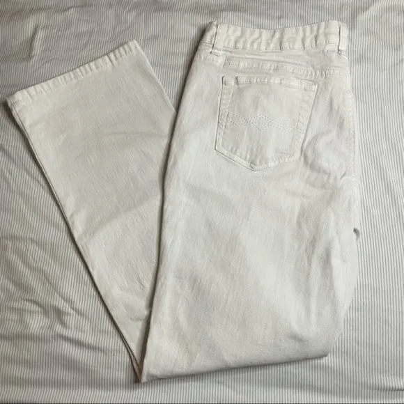 St. John’s Bay Petite Straight Leg White Jeans 14P - Image 8