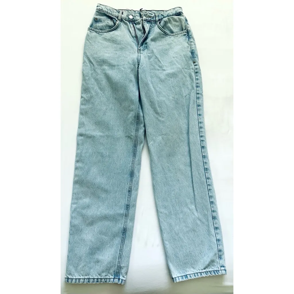 Reclaimed Vintage inspired 90s dad Jean in super bleach wash - Image 6