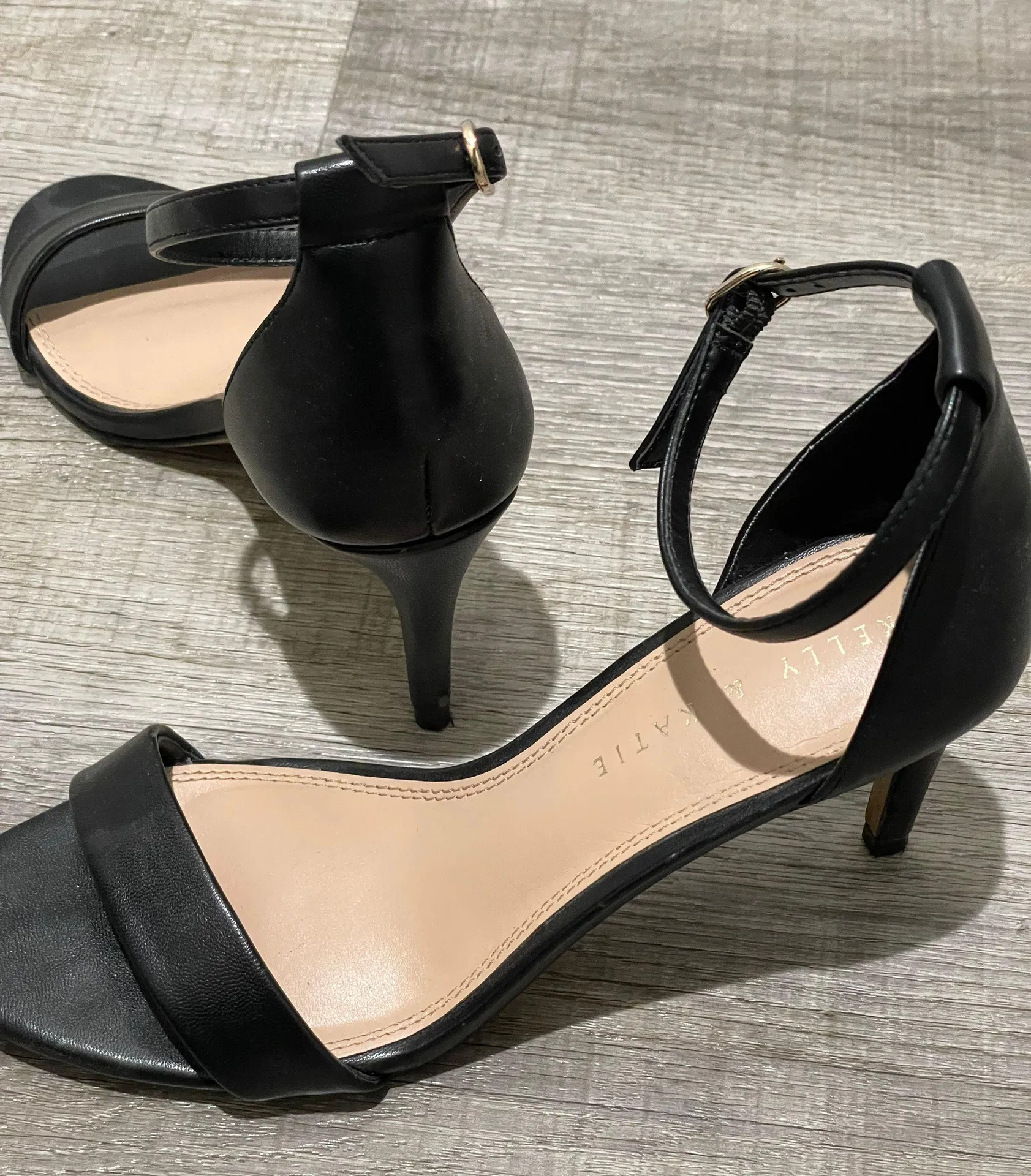 Kelly & Katie Kirstie Black Heels - Image 4