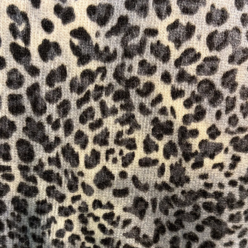 Evan Picone lovely Leopard Print Button Down Cardigan - Image 9