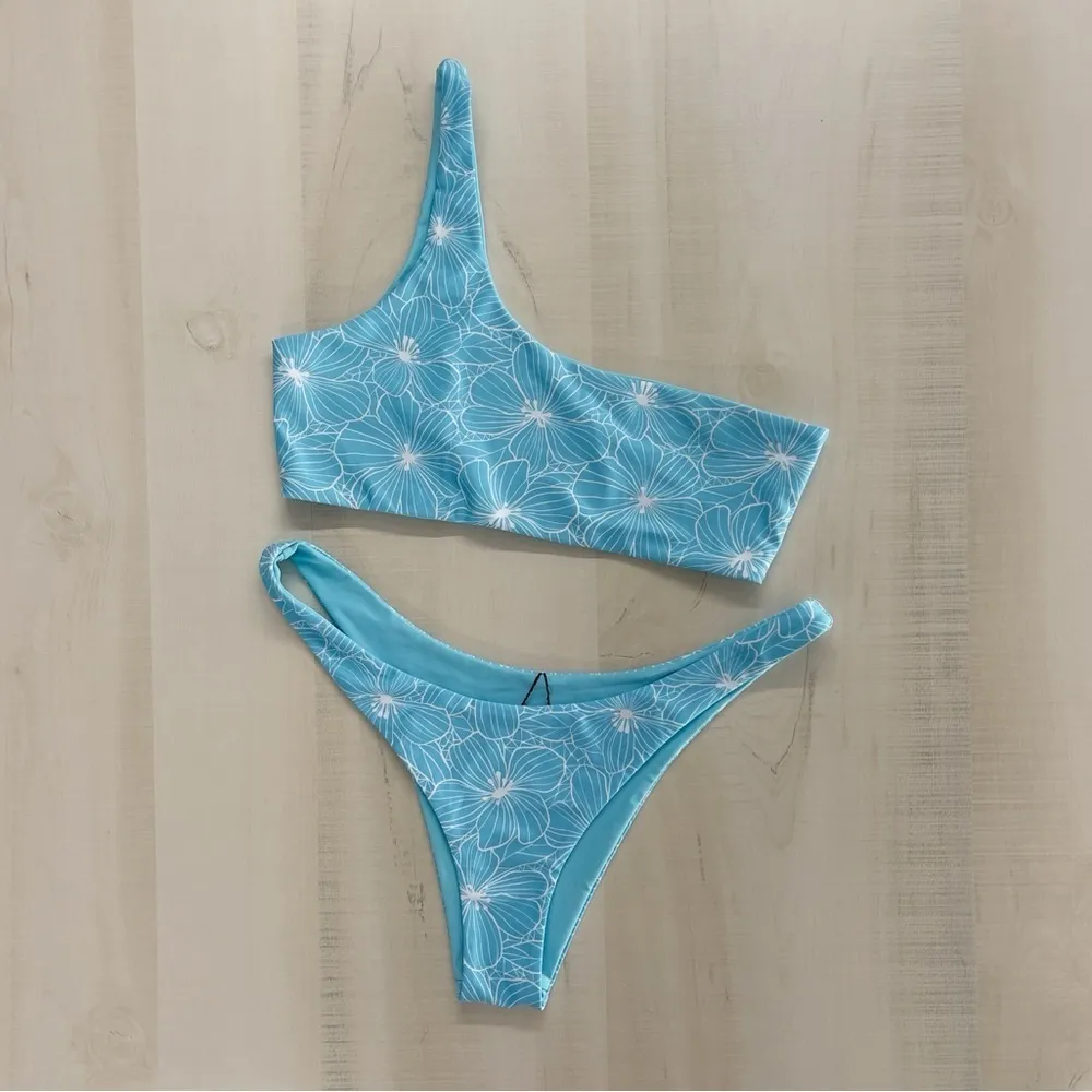 VAYA ISLAND Chelsea reversible floral printed blue cheeky sexy bikini travel m - Image 2