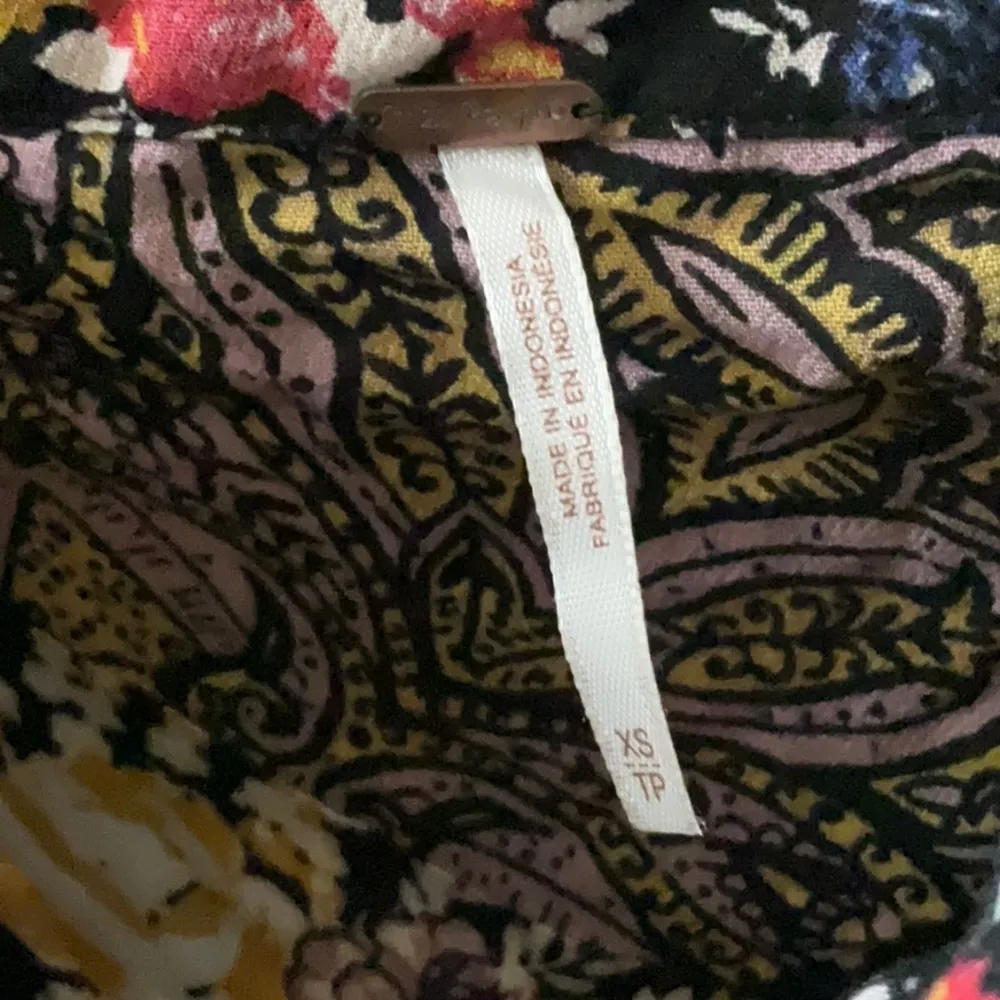 Free People Floral Boho Bell-Sleeve Tunic Sz. XS - Image 2