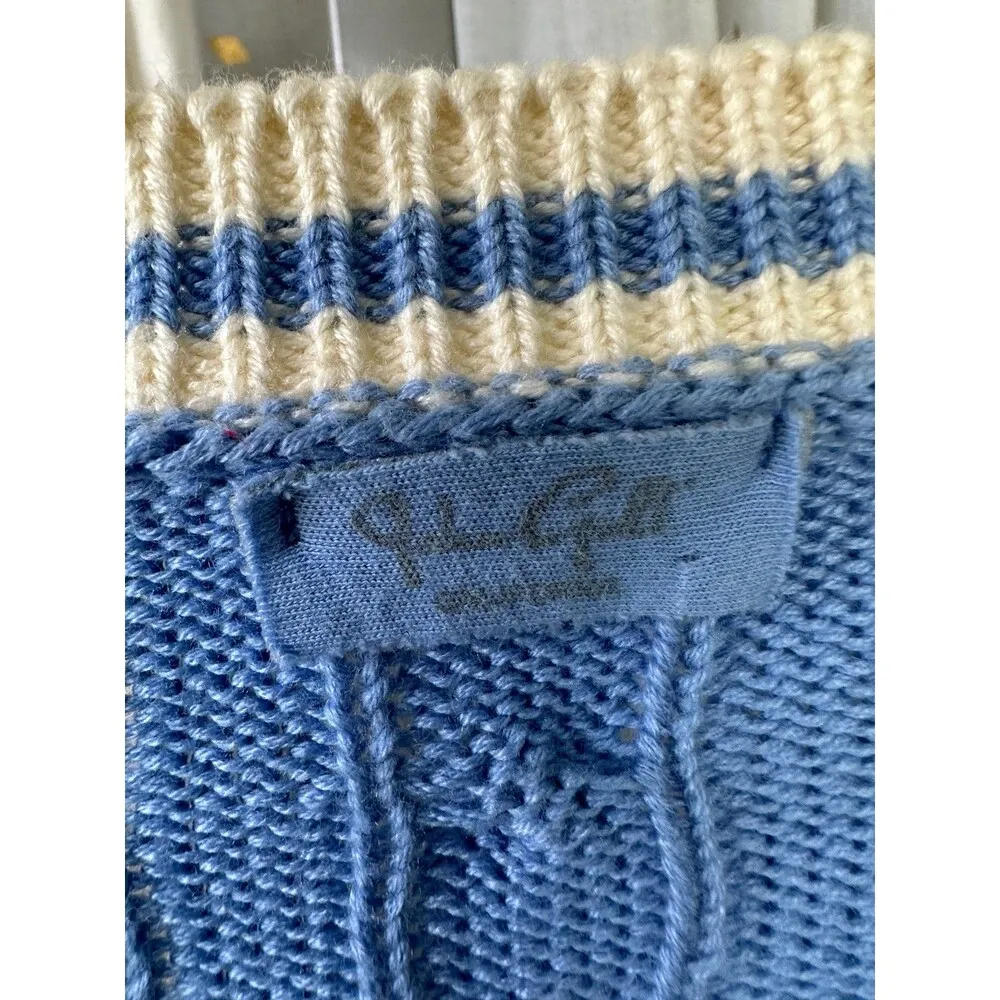 Brandy Melville J. Galt Morgan Cable Knit V-Neck Oversize Sweater One Size - Image 4