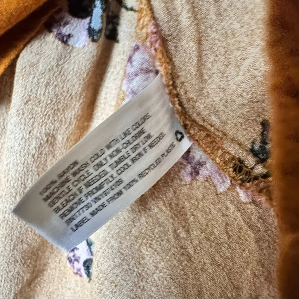 Wild Fable Women's Fall Floral  Theme Long Sleeve Crop Top Sz XS - Image 8