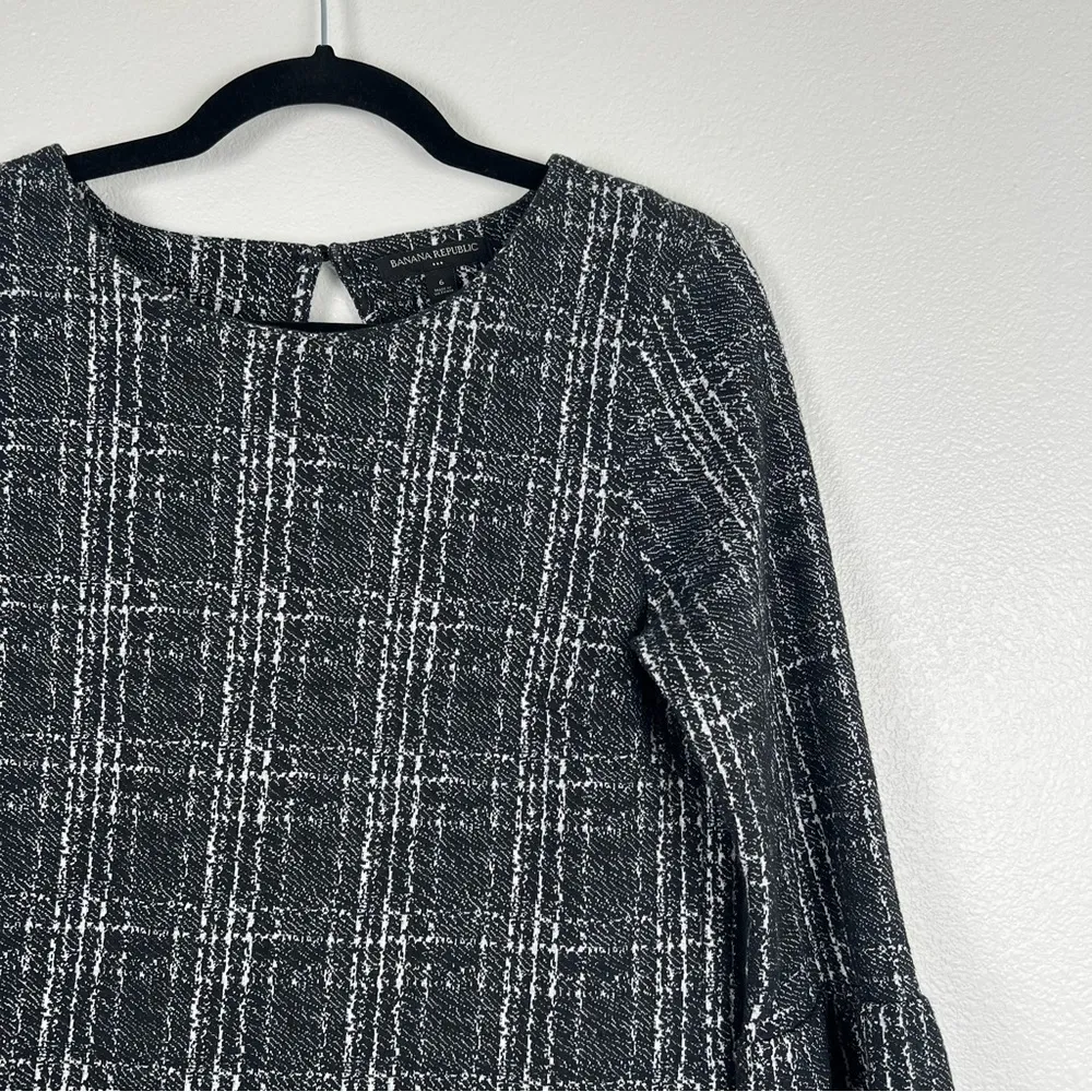 BANANA Republic Tartan Bell Sleeve Dress Gray‎ Sz 6 - Image 2