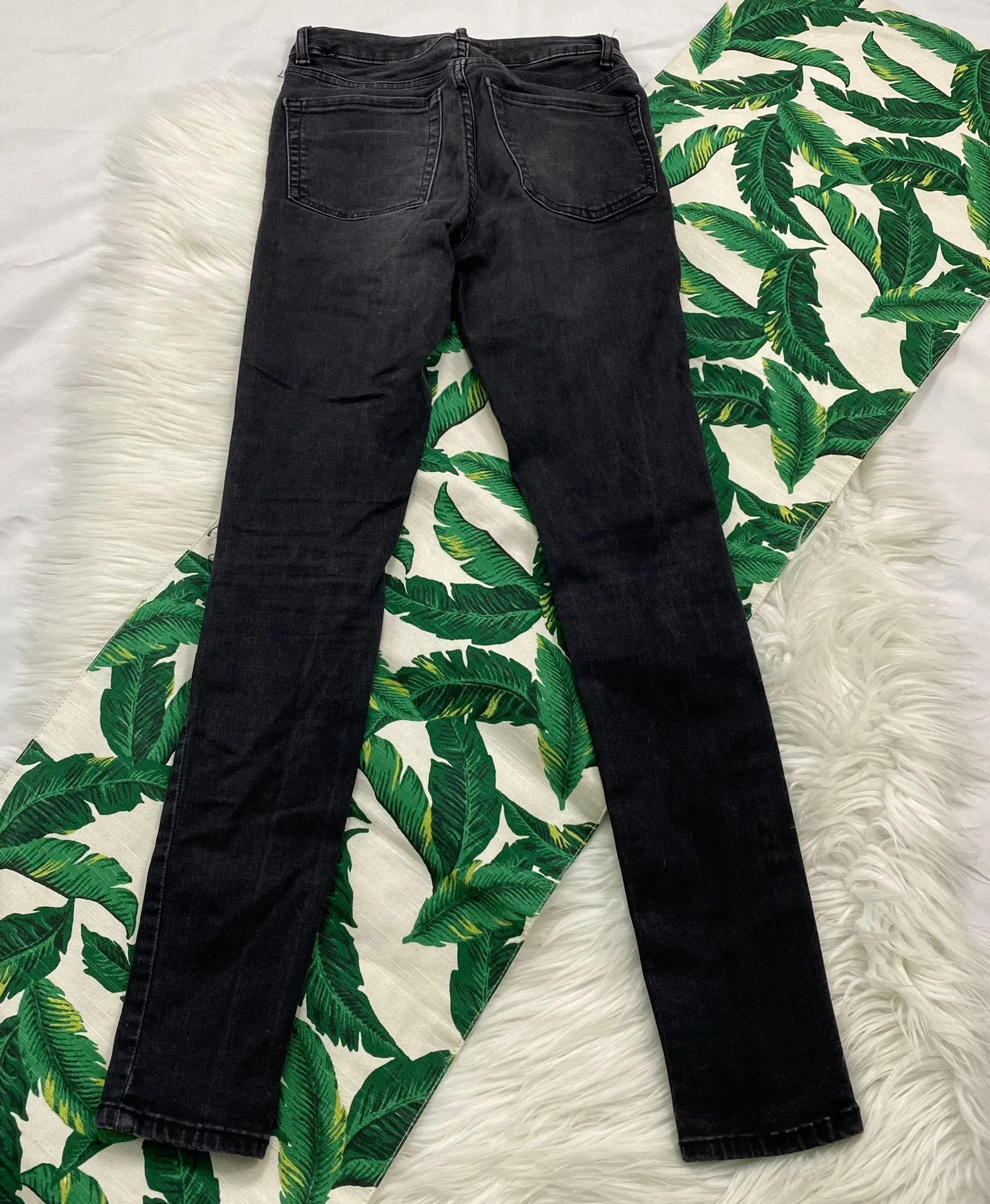 F21 Skinny Knee Cutout Skinny Jeans 506 - Image 2