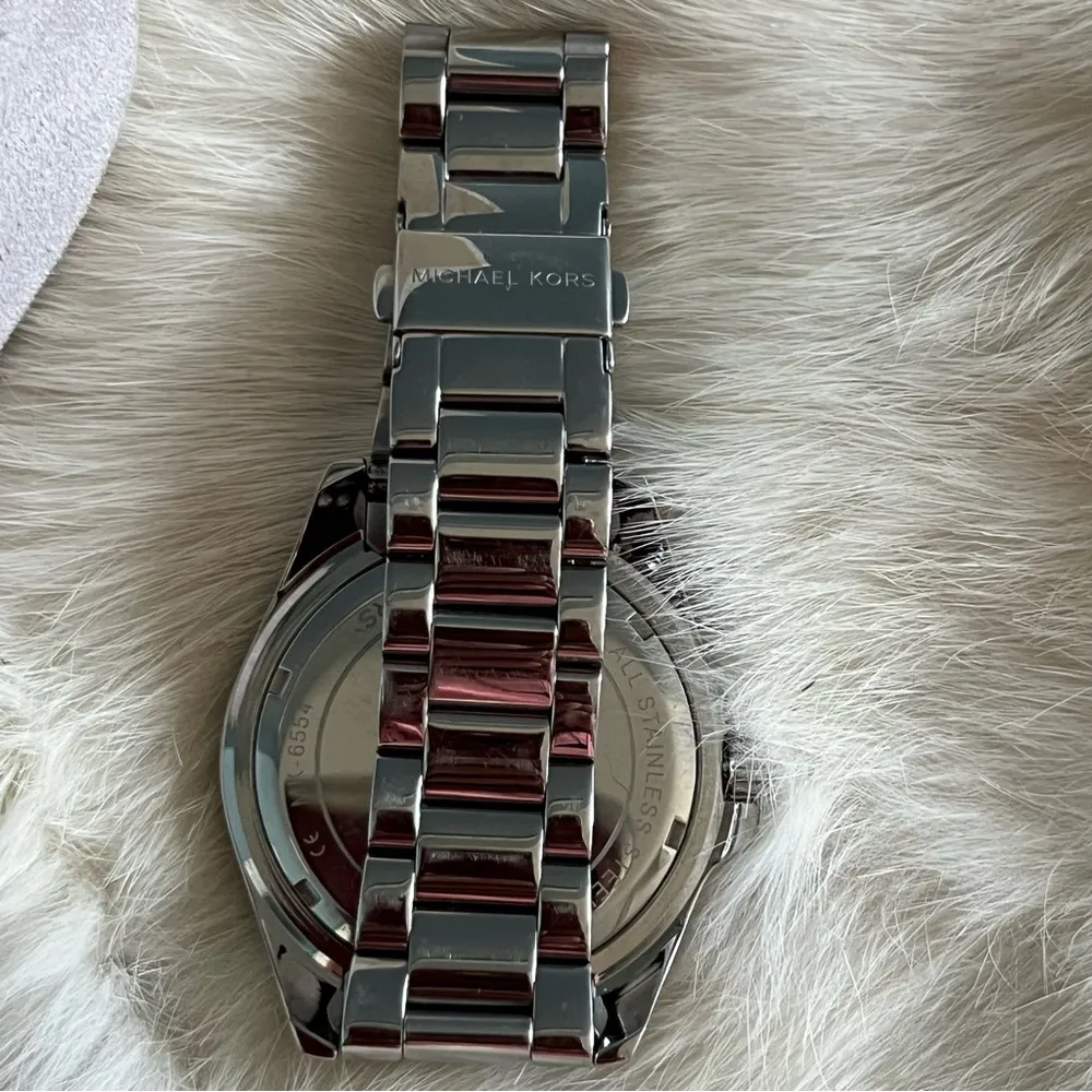 Michael Kors Women’s Bradshaw Pave Stainless Steel Bracelet - Image 6