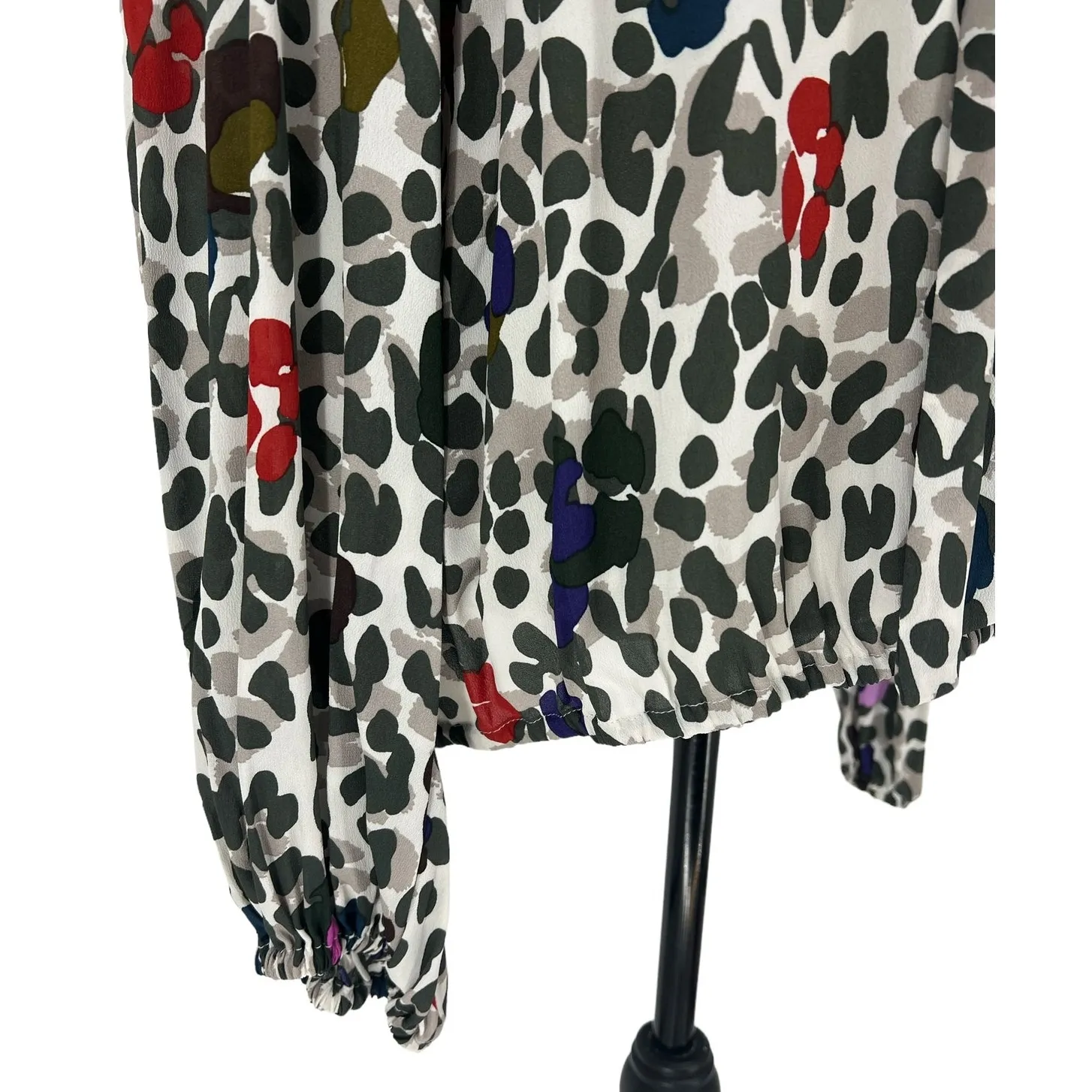 Ted Bak­er Charia Wilder­ness Tie Neck Blouse - Image 13