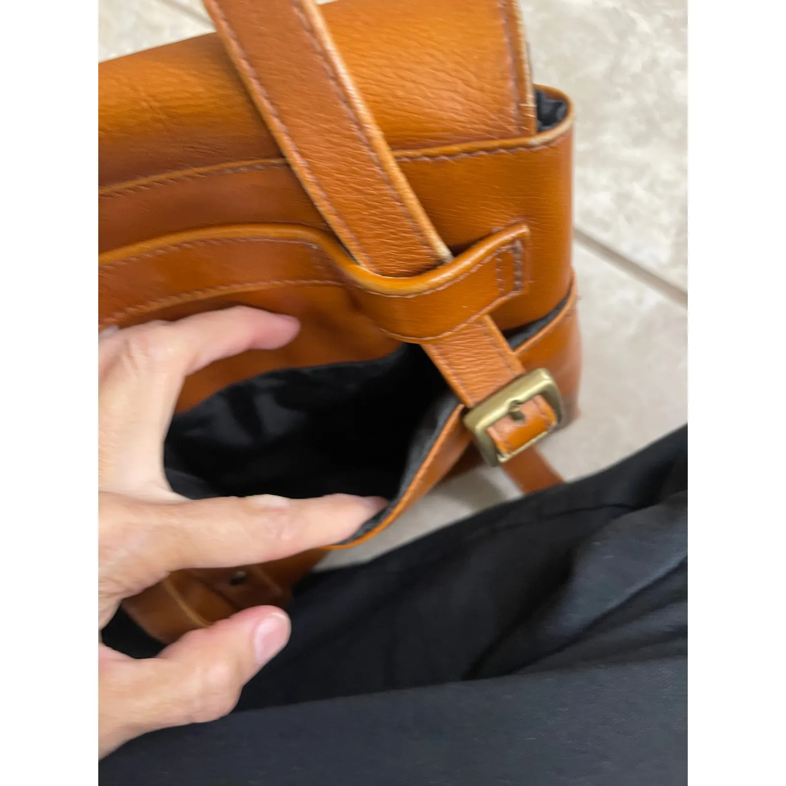 FRYE Women Tan Leather Flap Top Mini Backpack Purse Bag saddle bag VTG crossbody - Image 4