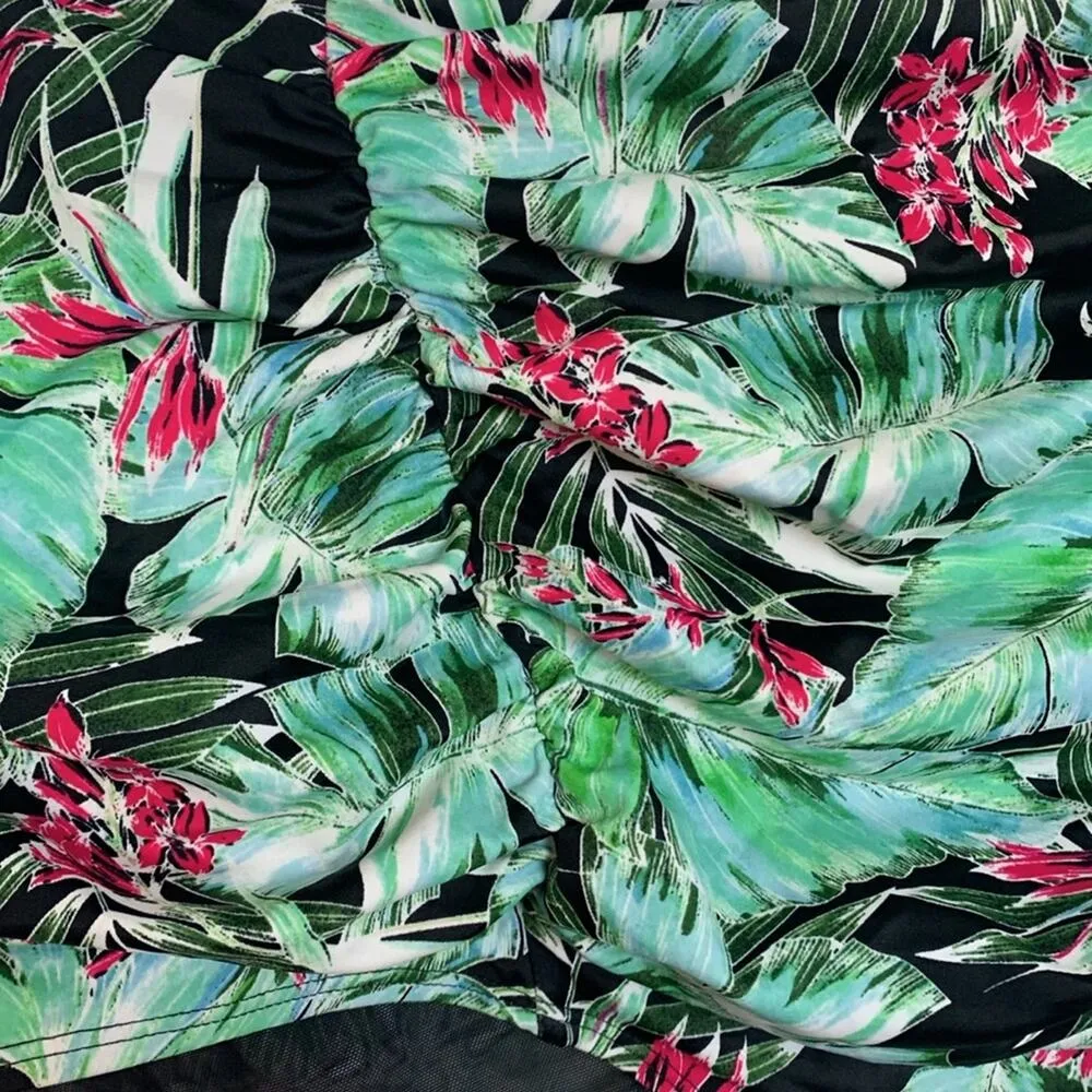 Torrid size 4 swim suit bottoms green tropical ruched bathing suit bikini floral - Image 7