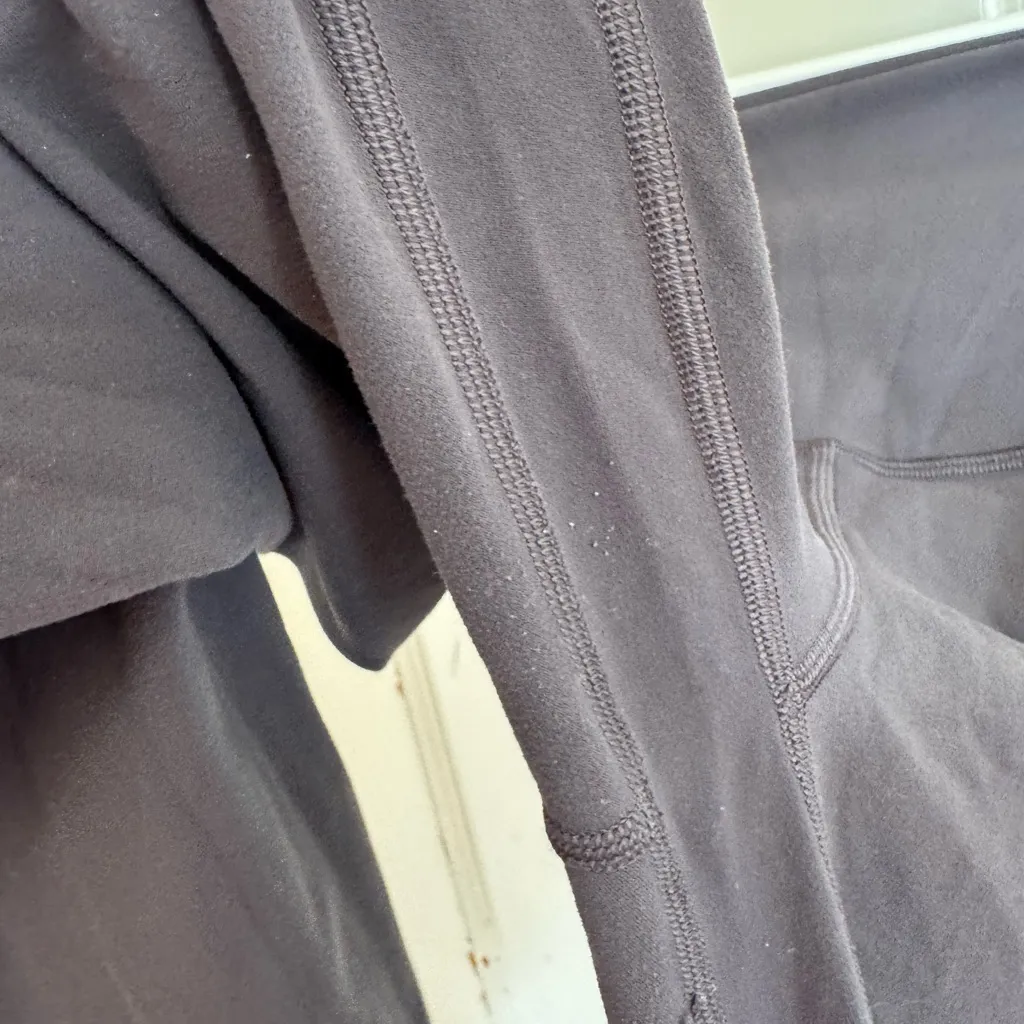 Lululemon gray align high rise pant size 6 - Image 3