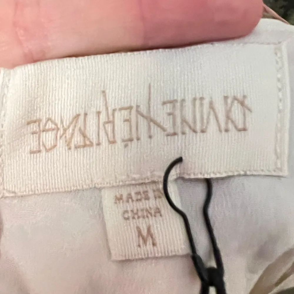 NWT Divine Heritage Twist Back Floral Midi Dress in Ivory Size M - Image 8