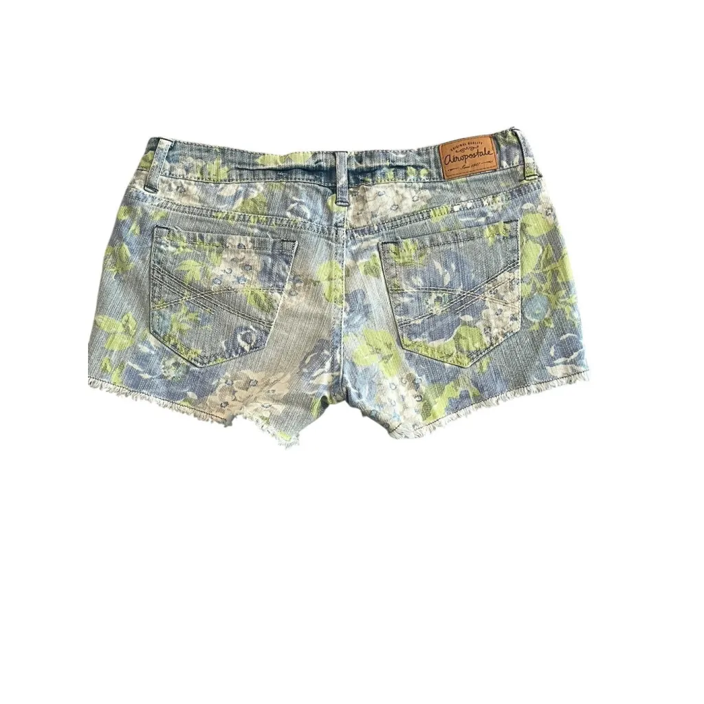Aeropostale Floral Denim Shorts Womens Size 1/2 Blue Cut Off 2.5 in Inseam - Image 7