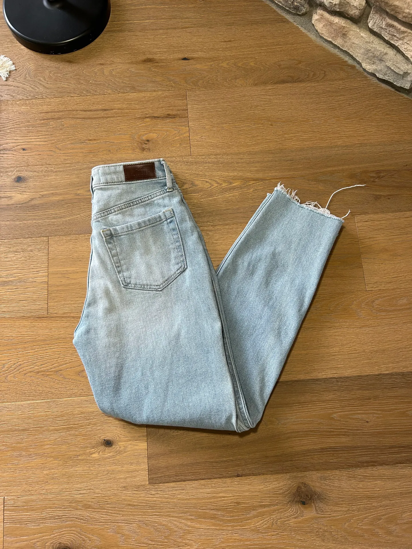 Hollister mom jeans Size 1 (size 0) - Image 4