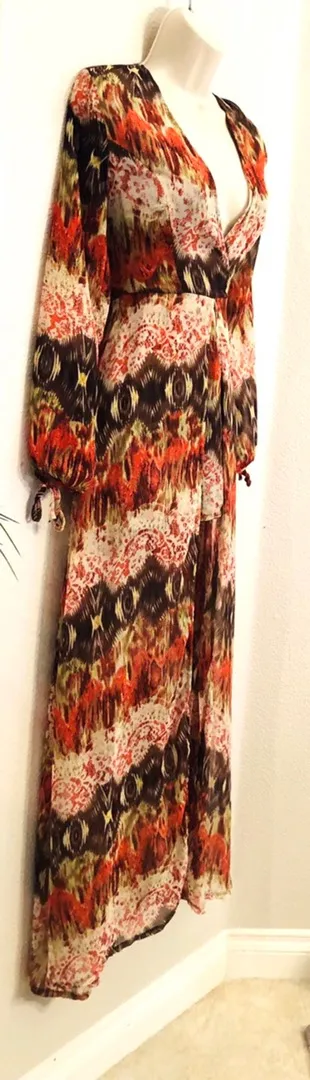 NWOT  sheer romper with maxi overlay. Sz S - Image 5