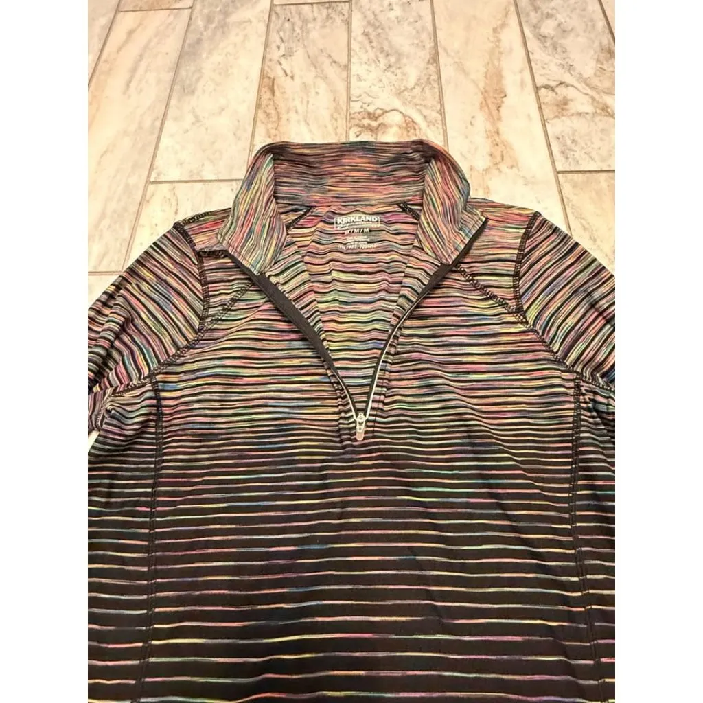 NEW Kirkland women's medium black/multi 1/4 zip shirt w/thumb slots on sleeves - Image 3