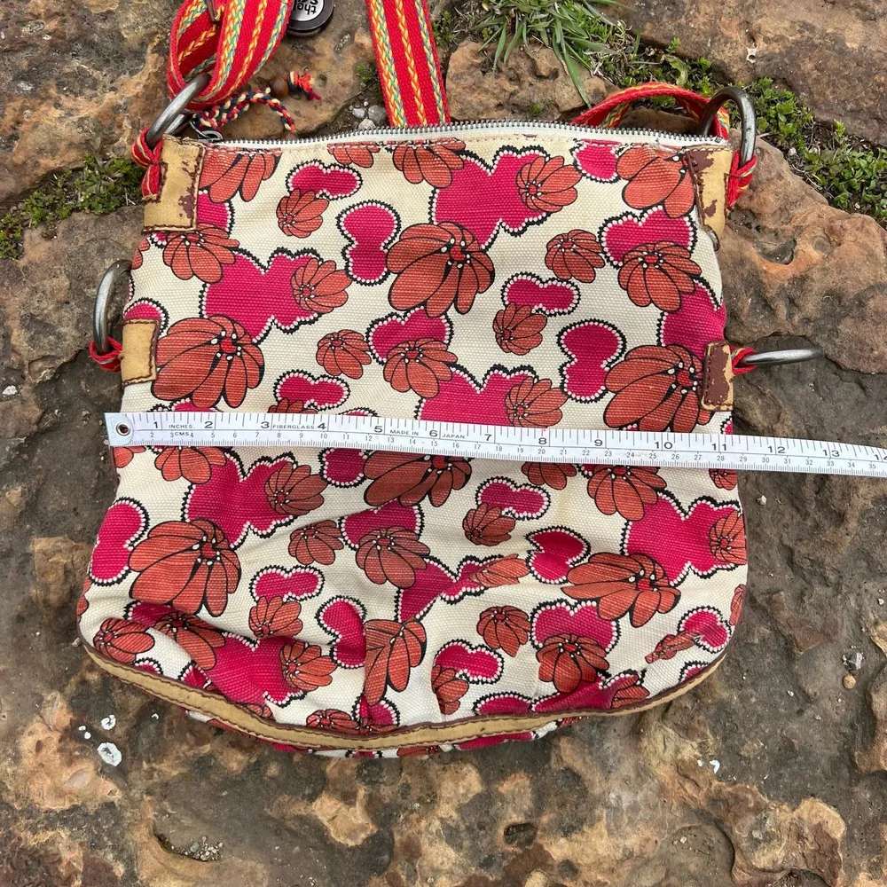 The Sak Sakroots Peace Red Circle Art Deco Cross Body Canvas Purse - Image 10