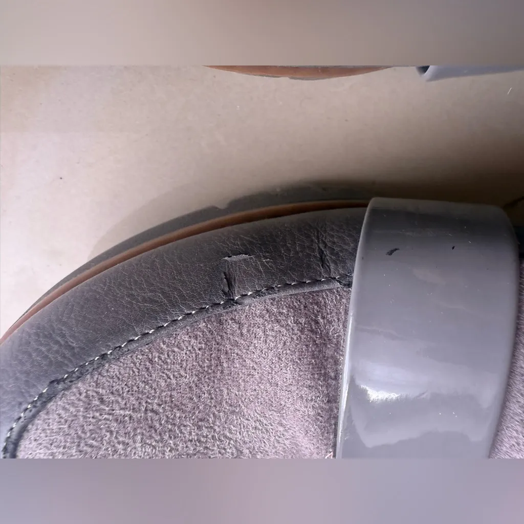 Dr. Scholl's Gray Loafers Dr. Scholl's Webster platform loafers in gray. Size 7M - Image 8