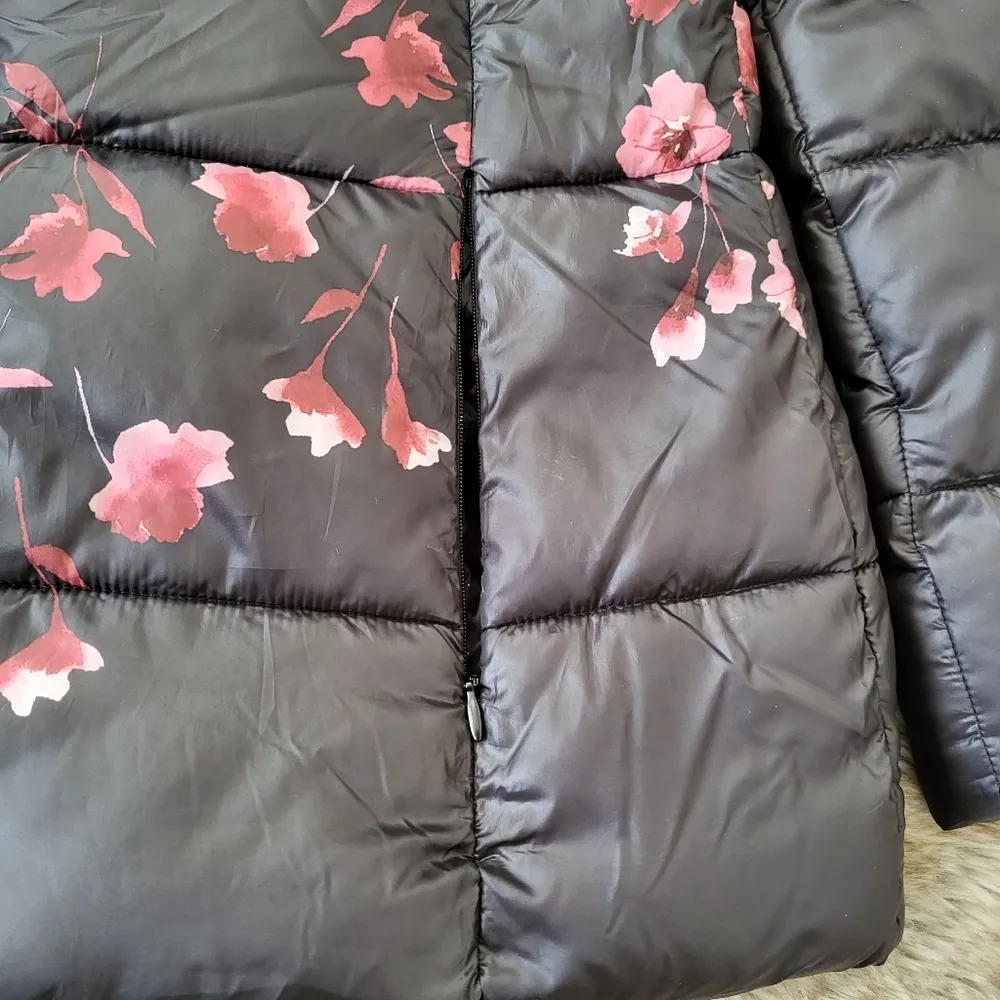 Karl Lagerfeld Paris Floral Print Puffer Jacket Size Small - Image 3