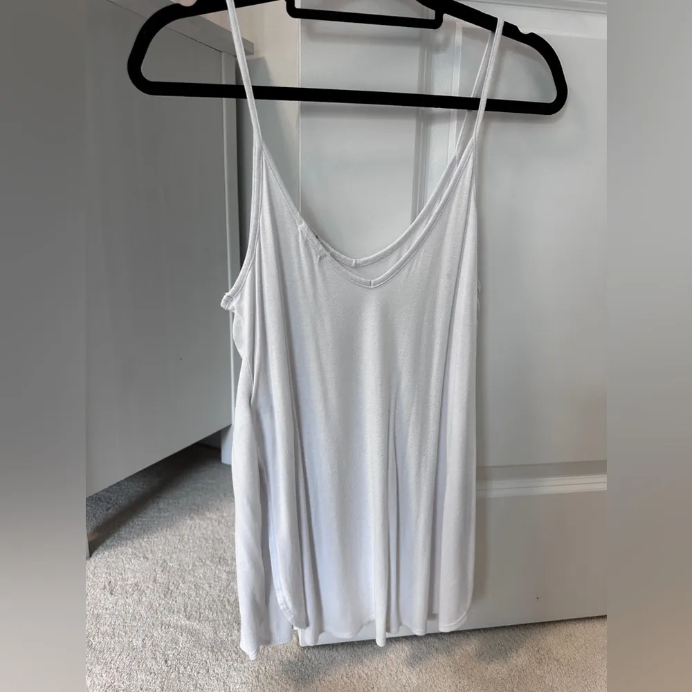 White high low slit tank - Image 5