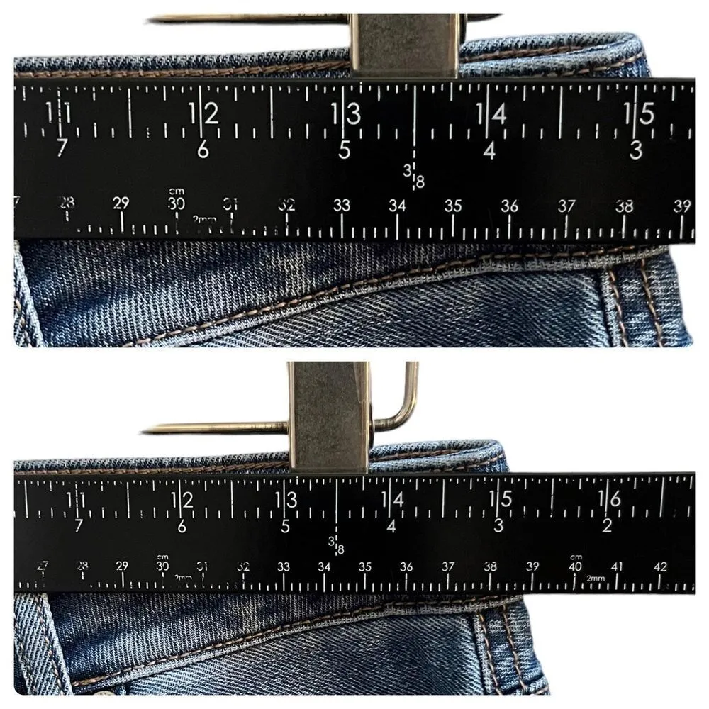 American Eagle  Distressed Busted Knees Mom Jean Size 8R 27 Inch Inseam - Image 4