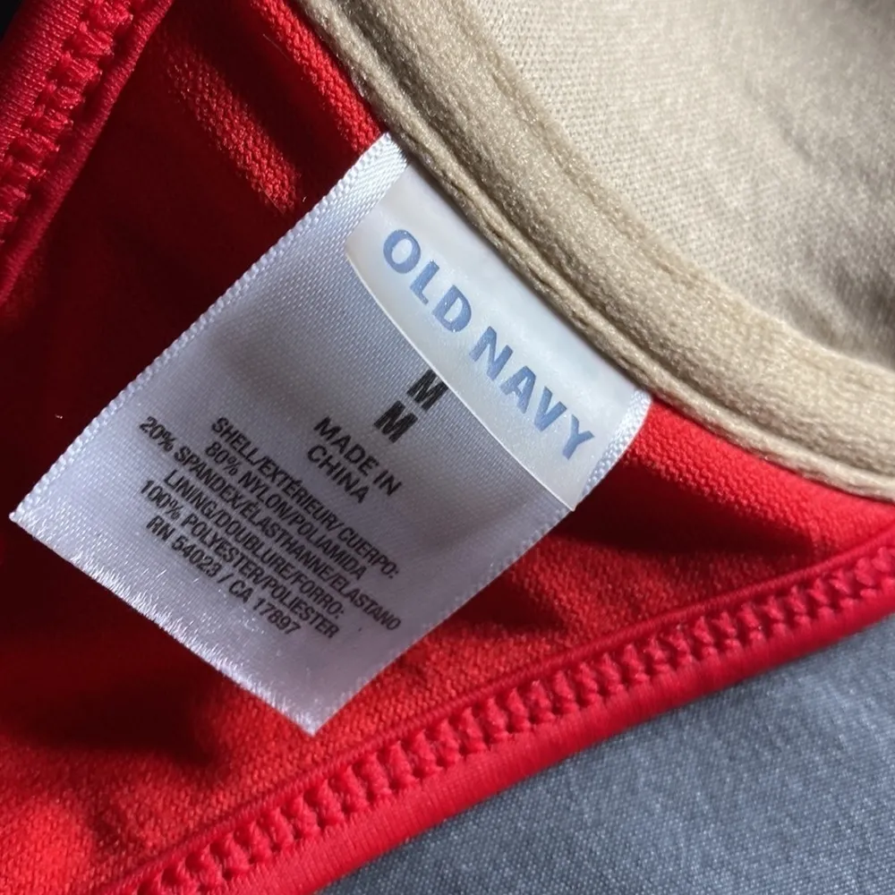 Old navy swimsuit top🏖​​​ - Image 4