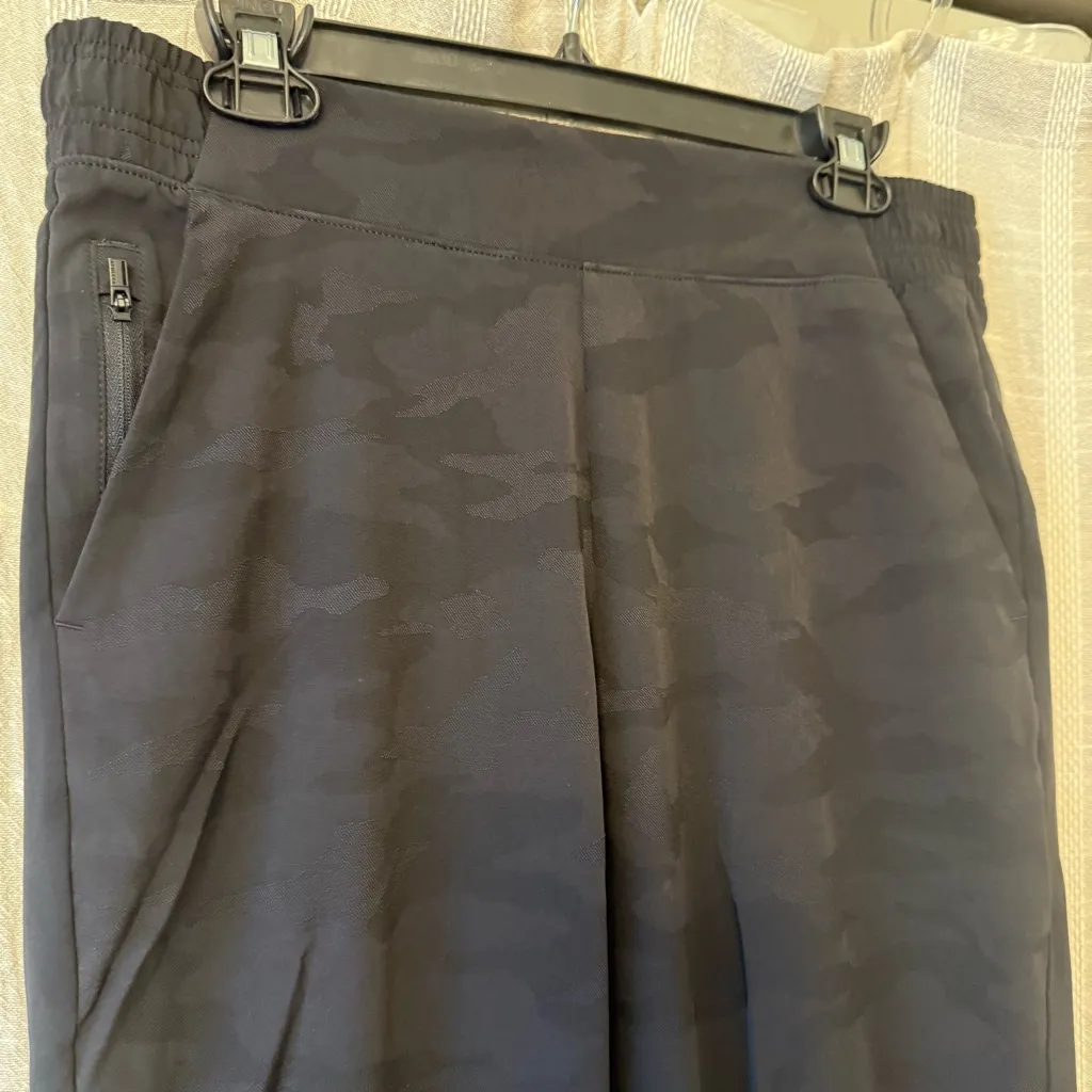 Athleta Brooklyn Jogger Black Camo 10 - Image 2