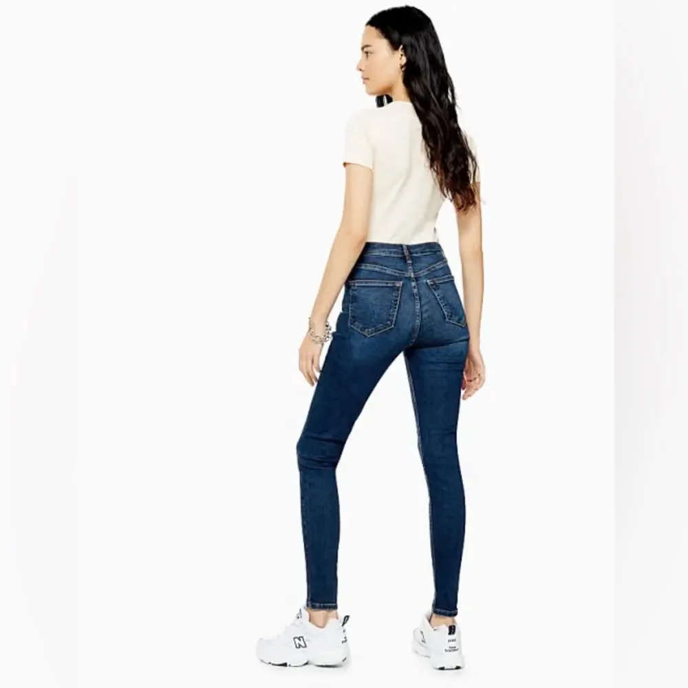 Topshop high rise moto jamie  jeans in rich blue - Image 5