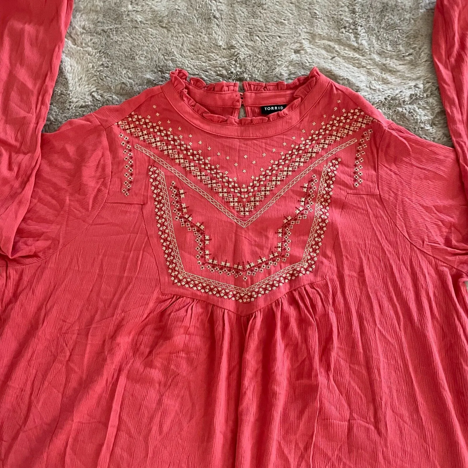 Torrid Women's Coral Boho Embroidered Ruffle Trim‎ Blouse Size 2X Relaxed Career - Image 7