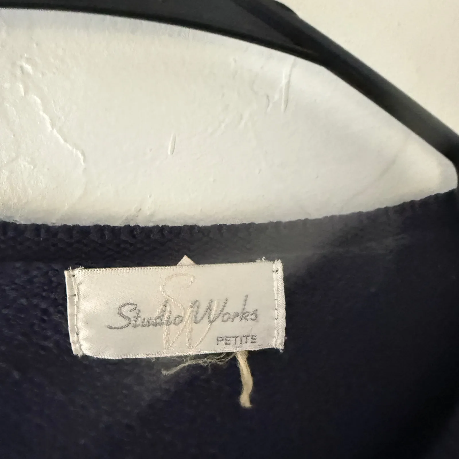 Studio Works Vintage Petite Navy Blue Knit Cardigan Sweater Button Cabin Cottage - Image 4