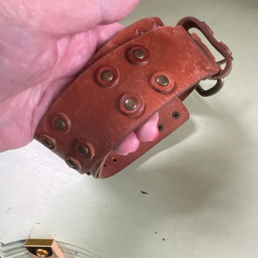 American Eagle size M brown leather belt. - Image 2