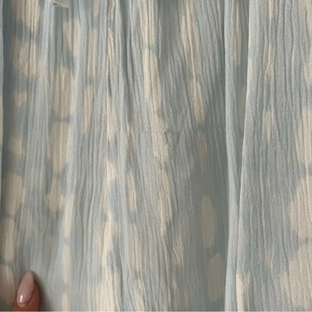 Torrid  blue and white flowy shorts - Image 4