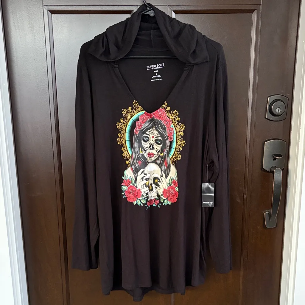 NWT Torrid Super Soft Dia De Los Muertos Graphic Hoodie Top Black Size 3X - Image 6