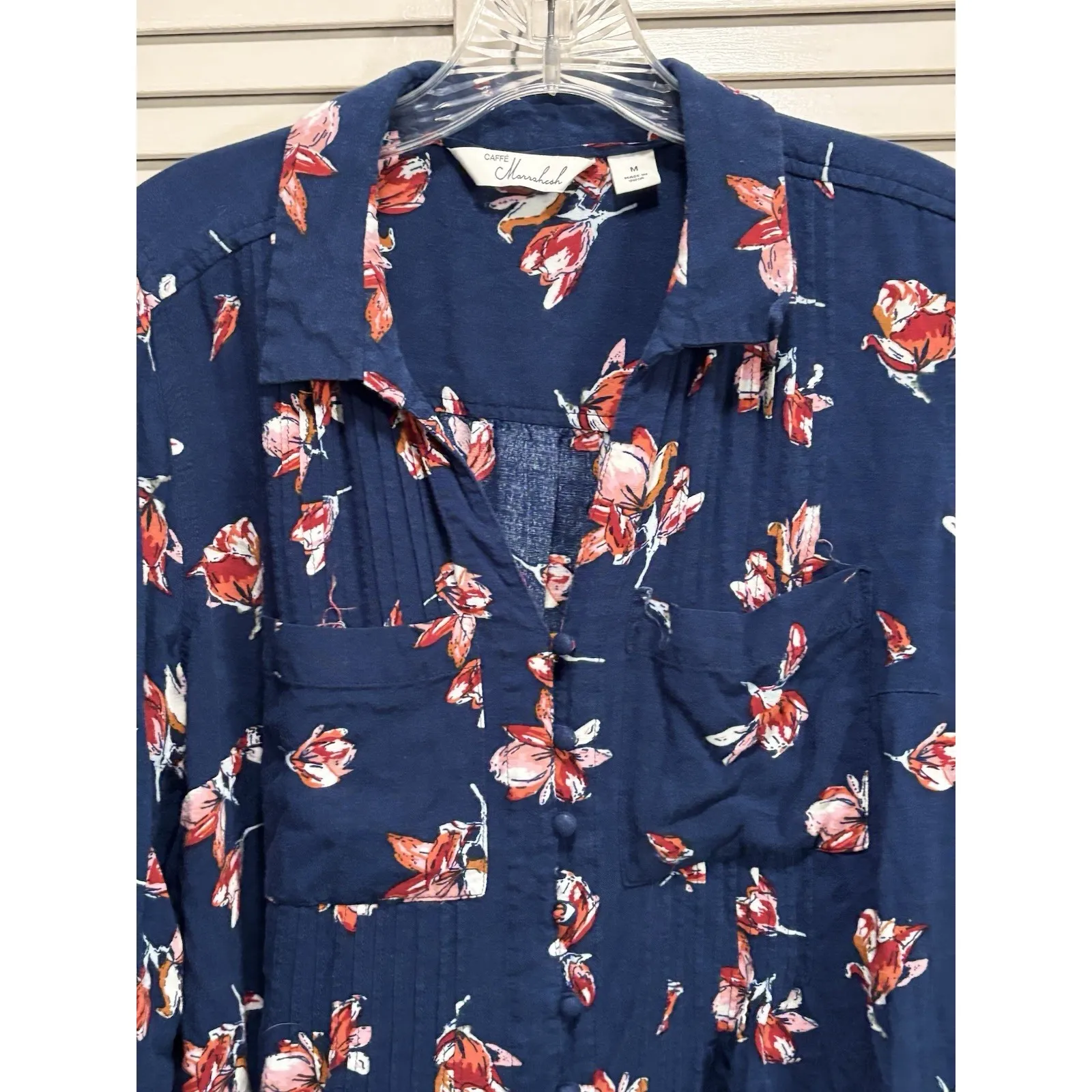 Caffe' Marrahcsh Blue/Red Floral 3/4 Sleeve Button Up Blouse Size M Pleated Blue Size M - Image 3