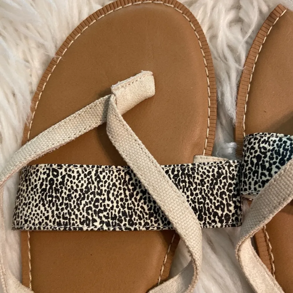 Toms Tan and Black Boho Sandals size 8.5 brand new without tag see all photos - Image 5