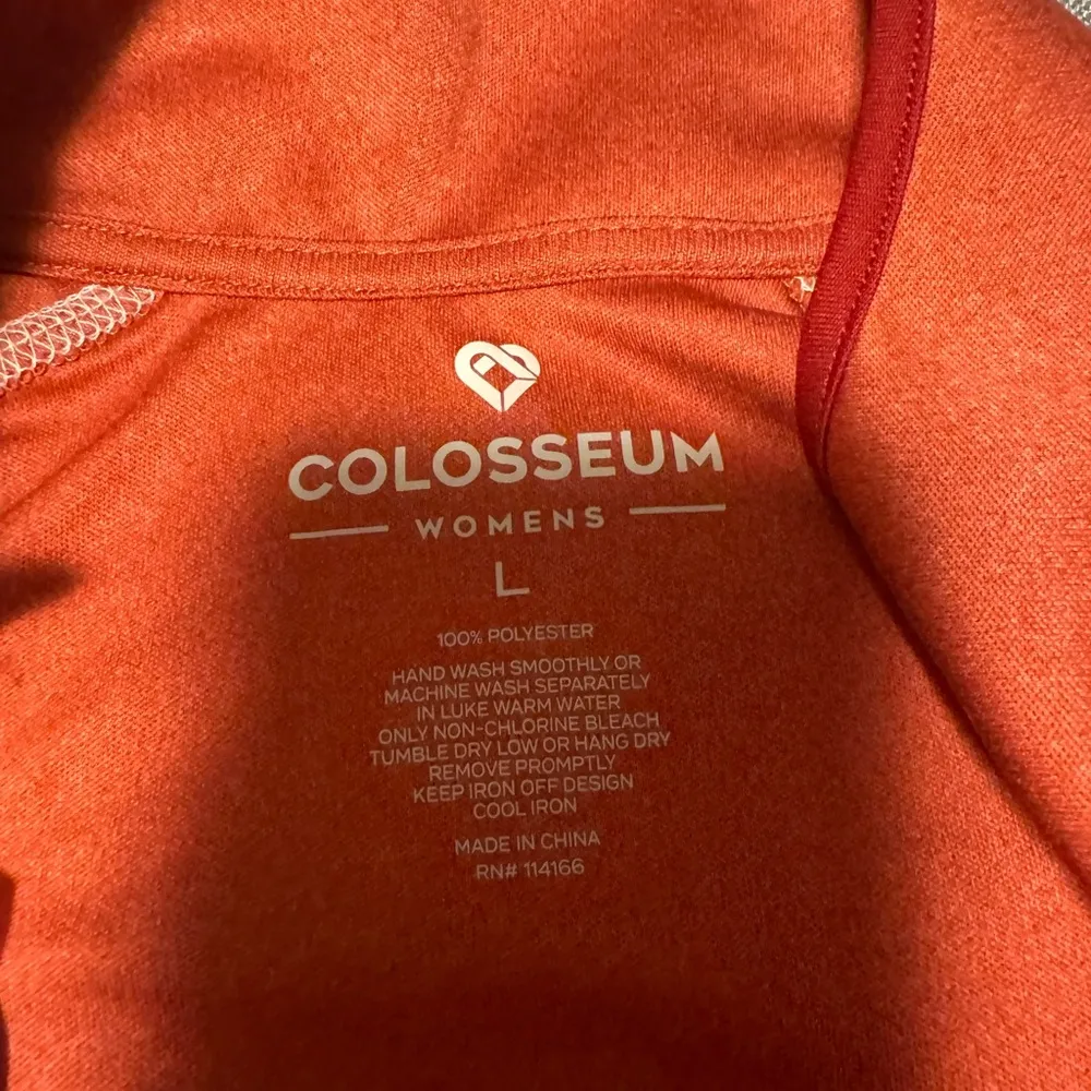 Colosseum Red and White Women's Sweatshirt with University of Alabama Logo - Image 3