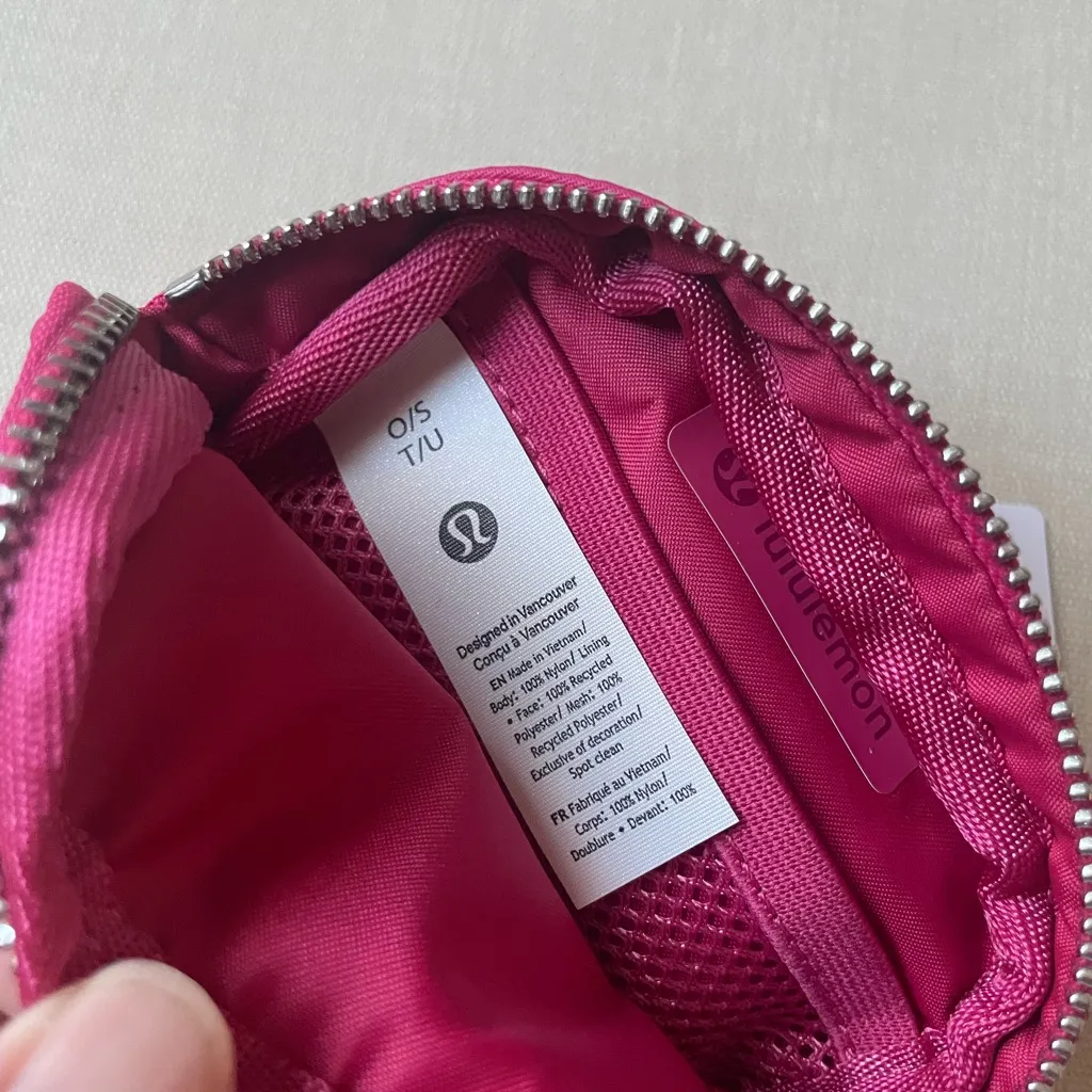 Lululemon Everywhere Belt Bag Nano - Raspberry coulis - Image 7