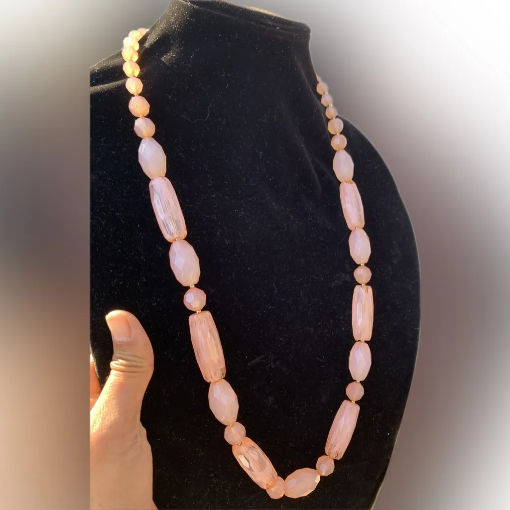 Tahari Elegant Pink Beaded Necklace 32” - Image 4