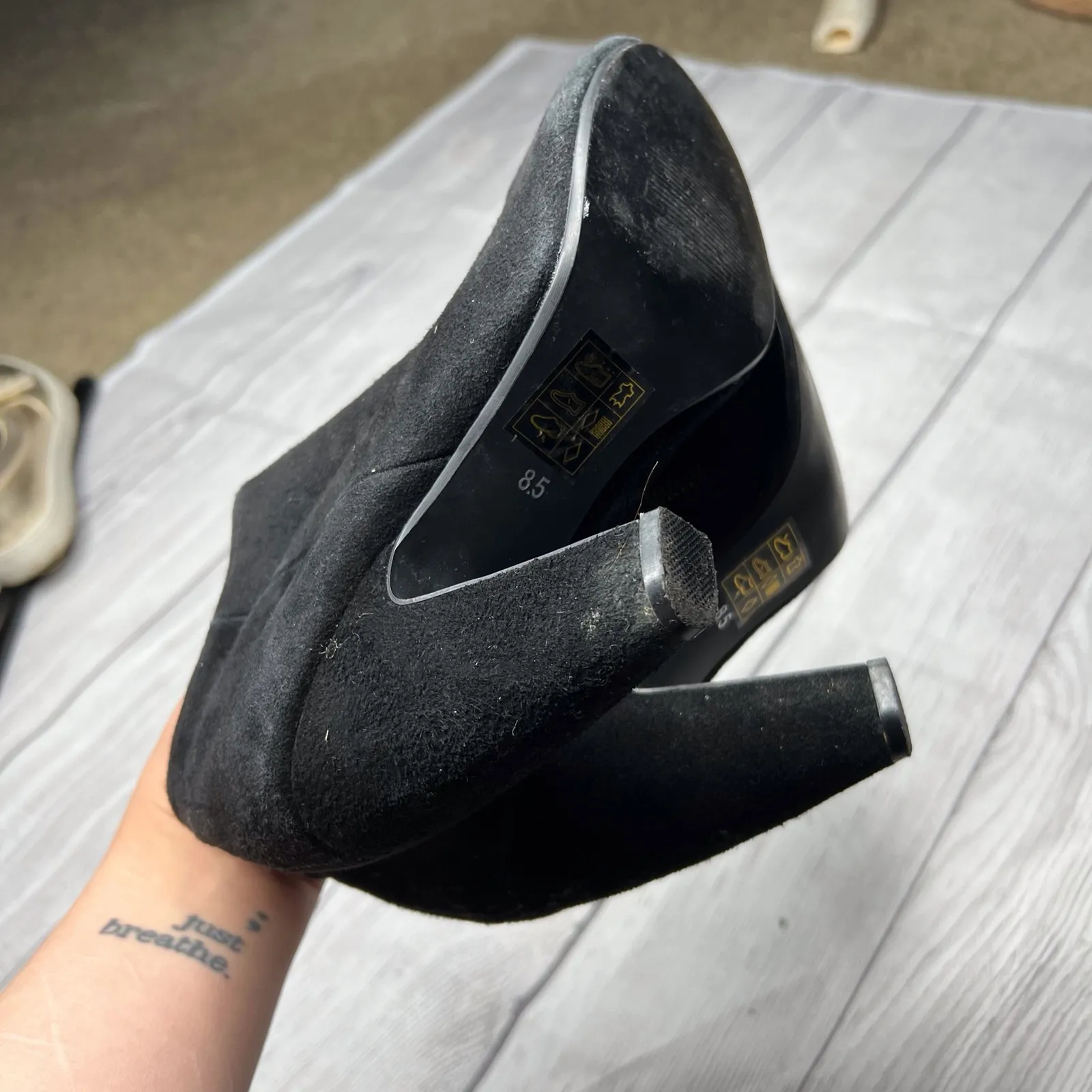 Steve Madden Black Heeled Ankle Boots Booties Leather Suede Gold Zip Sz 8.5M - Image 6