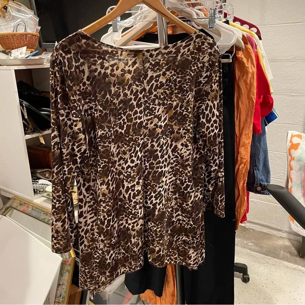 Y2K leopard flowy bling bling top semi sheer v neck hem longer on sides Brown Size XL - Image 4