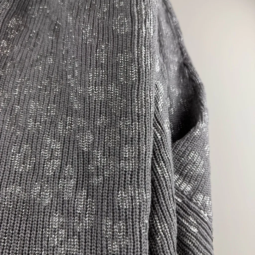 DKNY Jeans 100% Cotton‎ Gray & Metallic Silver Animal Print  Size L Crew Sweater - Image 9