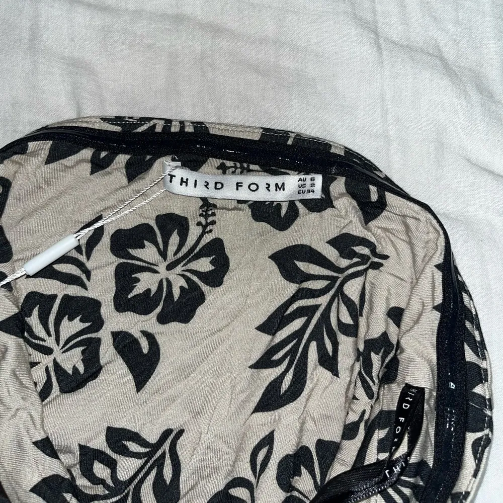 THIRD FORM Beige 2.0 Tube Top - Image 7