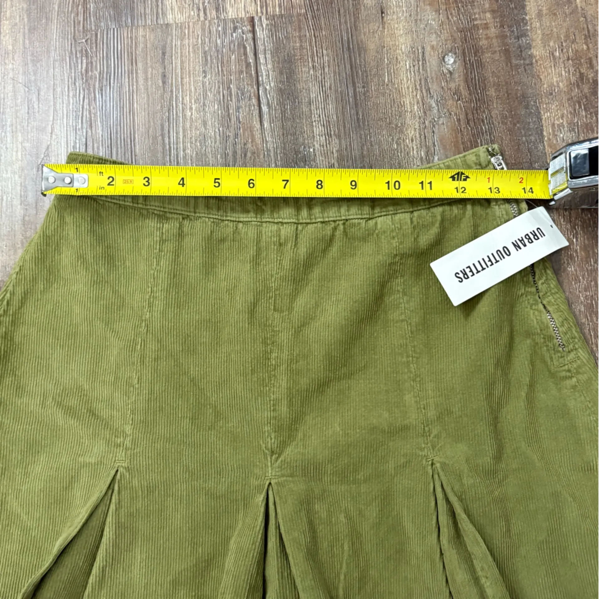 BDG Urban Outfitters Green Pleated Corduroy High Waisted Mini Skirt Size Medium - Image 7